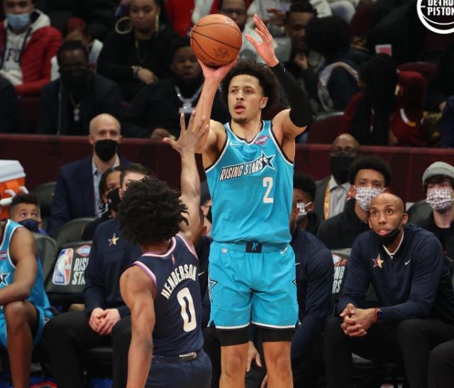 凯发平台-巴里队获得新秀挑战赛冠军 坎宁安斩获全场MVP